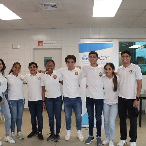 Imagen Foto-De-izquierda-a-derecha-se-observa-a-los-colegios-clasificados-de-Panama-IJA-Inst-Sun-Yat-Sen-y-The-Panama-Preparatory-School