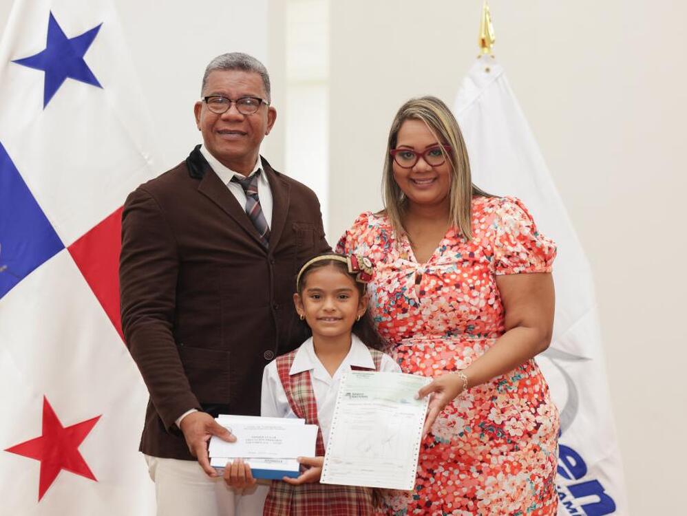 Imagen de portada ITSE, sede de entrega de becas a hijos de colaboradores del Aeropuerto Internacional de Tocumen