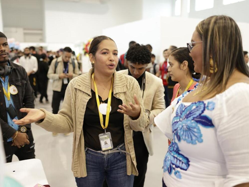 Imagen de portada Estudiantes de Negocios muestran habilidades para emprender e innovar en ITSE Emprende