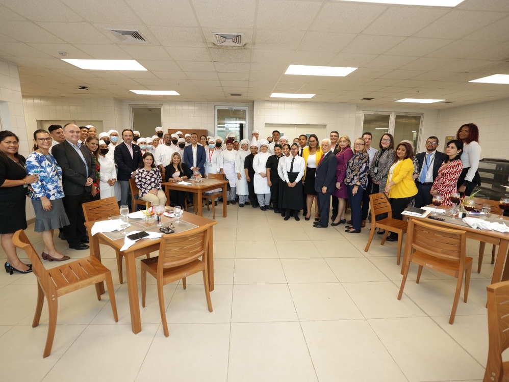 Imagen de portada Representantes de APATEL visitan el Campus ITSE  