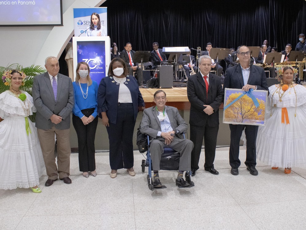 Imagen de portada Gerente Educativa del ITSE participa en acto en conmemoración a los 30 de SENACYT   