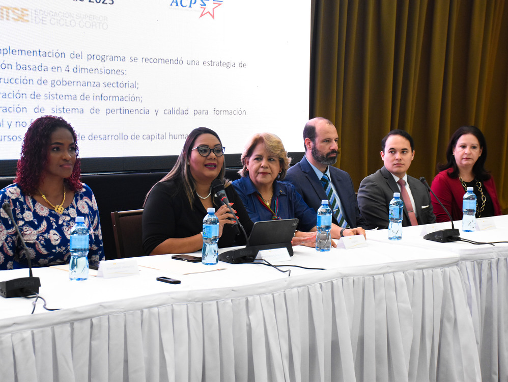 Imagen El ITSE unidad ejecutora del Programa de Apoyo al Desarrollo Productivo a través del Capital Humano en Panamá lanza Convocatoria de Fondos Concursables