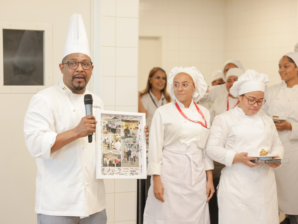 Imagen de portada ITSE agradeció al Chef Pothá por compartir con los estudiantes los ingredientes para el triunfo