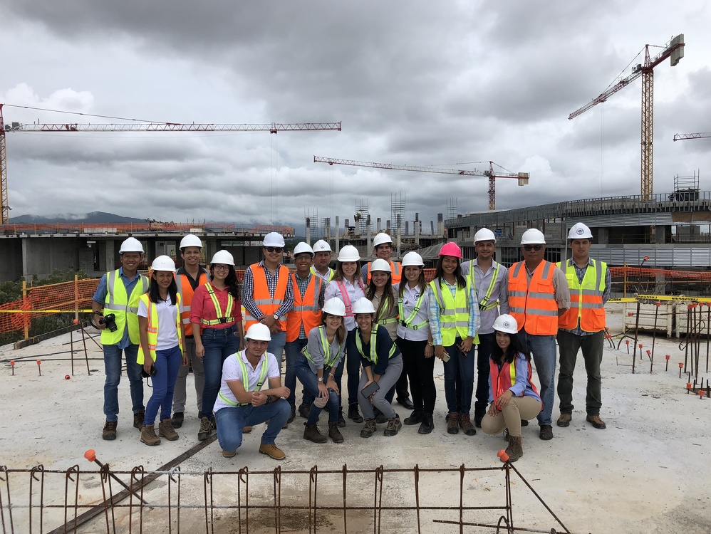 Imagen de portada ITSE Experience: Estudiantes de la Facultad de Ingeniería Civil de la UTP visitan el ITSE.