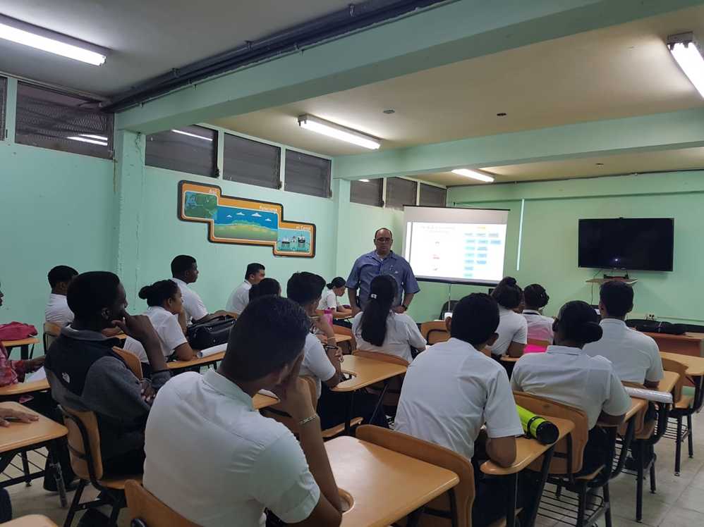 Imagen de portada El ITSE visita escuelas del país