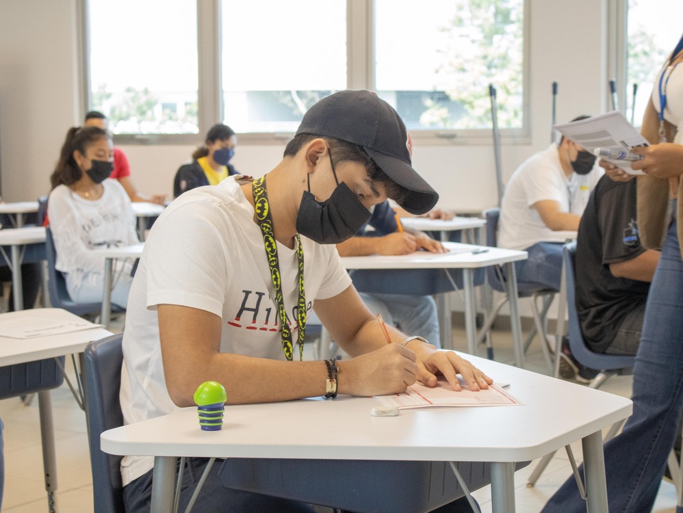 Imagen de portada Más de 500 personas realizan la prueba Piense II para estudiar en el ITSE  