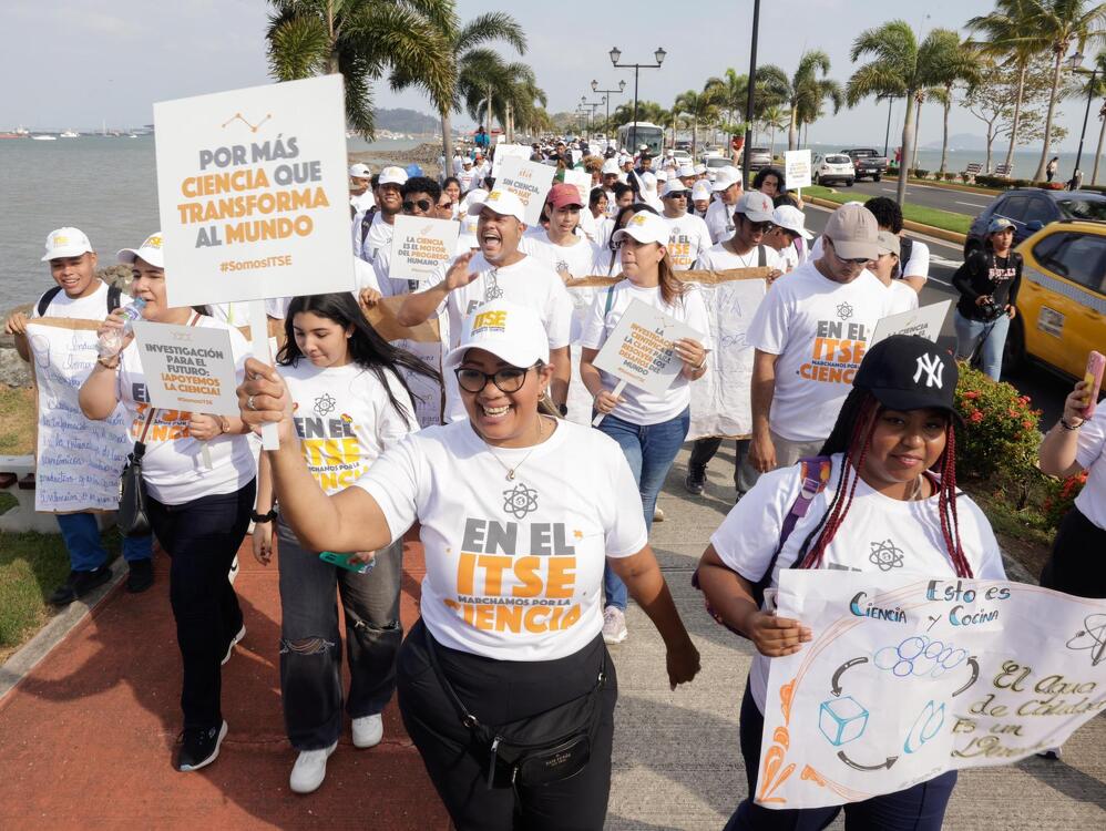 Imagen de portada Comunidad Científica de Panamá participó en la Marcha por la Ciencia