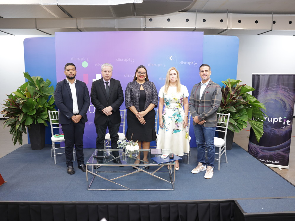 Imagen de portada El ITSE participa en Lanzamiento y Rueda de Prensa que anuncia Disrupt it   
