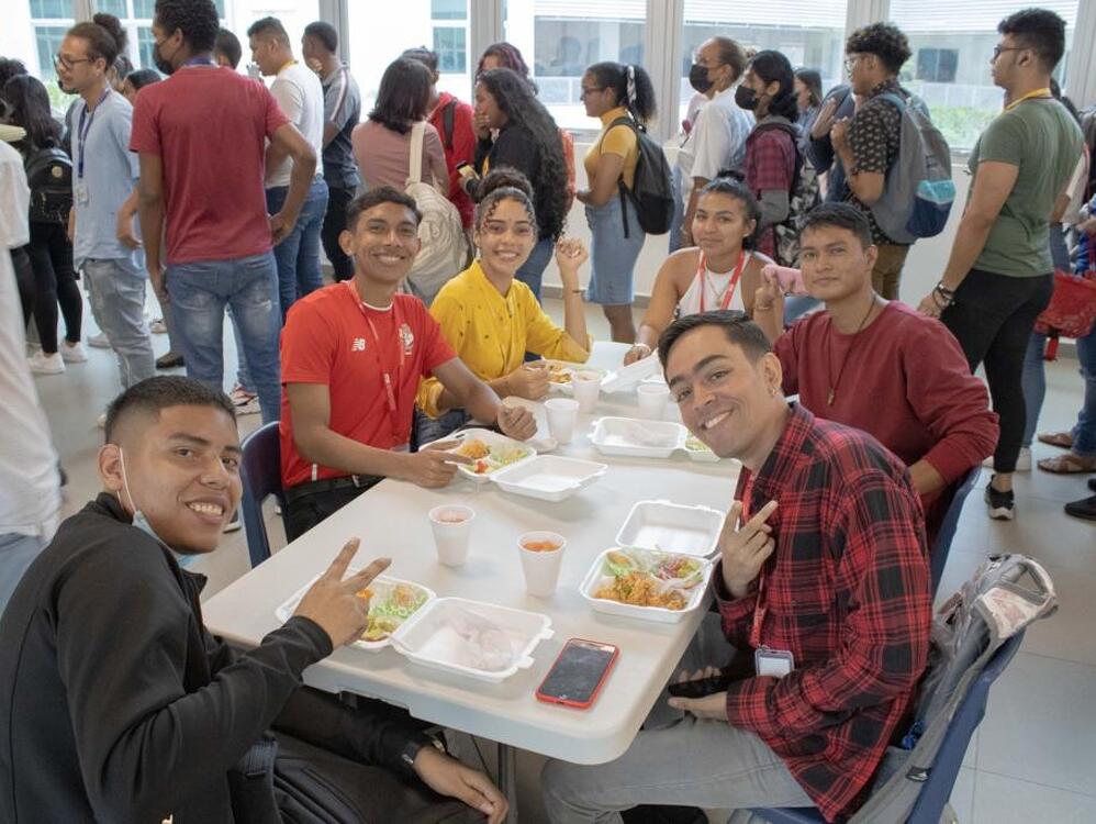 Imagen de portada El ITSE inaugura Cafetería Académica 
