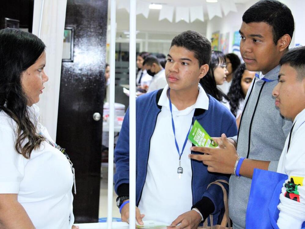 Imagen de portada ITSE promueve innovadora oferta académica en la Feria Universitaria ¡Supérate!