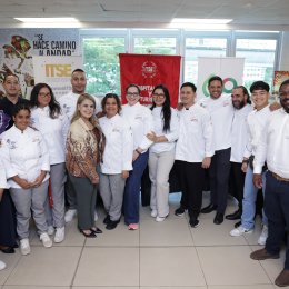 ITSE fortalece la formación gastronómica con entrega de filipinas institucionales