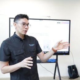 Escuela de Tecnología Industrial fortalece competencias en simulación CNC con entrenamiento especializado de FANUC