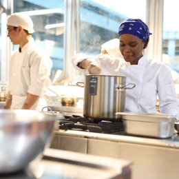 Estudiantes de Artes Culinarias fortalecen la gastronomía panameña mediante el Aprendizaje Basado en Retos