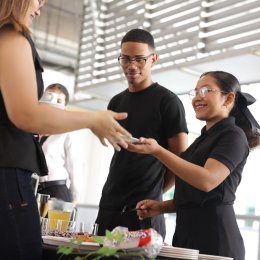 Estudiantes del ITSE recrean la experiencia de un lobby hotelero para fortalecer sus competencias profesionales