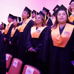 El ITSE gradúa a 320 estudiantes en su V Promoción y reconoce la excelencia académica y el mérito