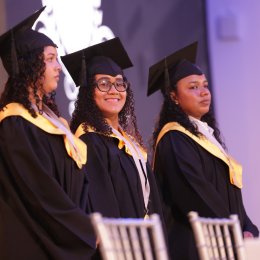 El ITSE gradúa a 320 estudiantes en su V Promoción y reconoce la excelencia académica y el mérito
