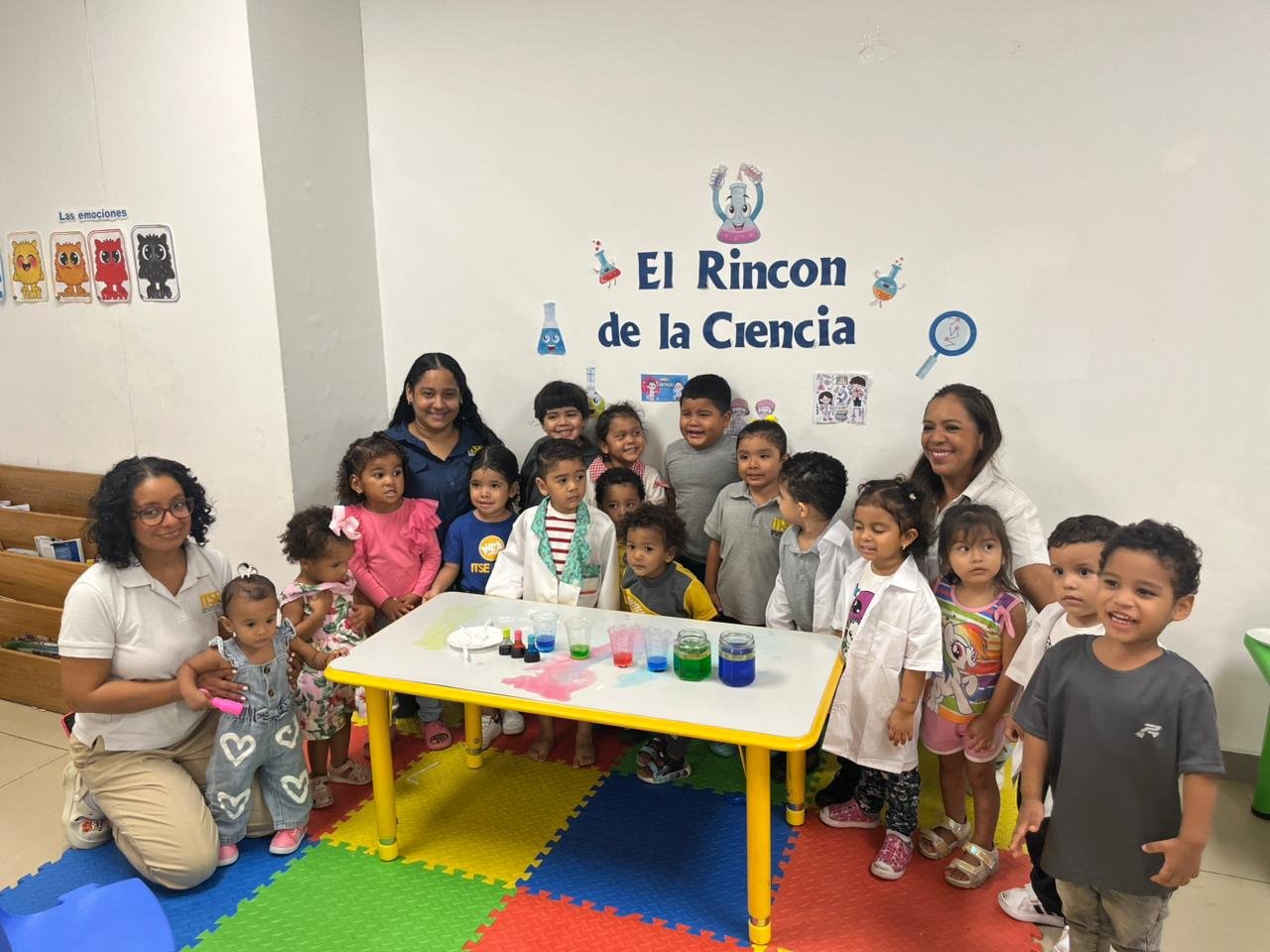 Pequeños científicos en acción: CAIPI–ITSE impulsa el descubrimiento desde la primera infancia