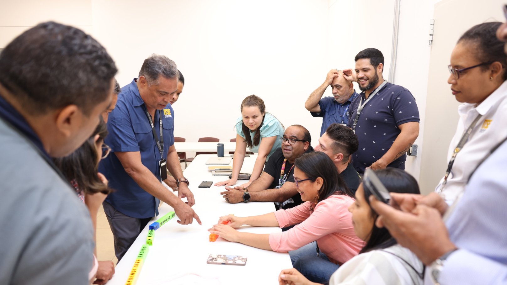 ITSE fortalece su transformación educativa con jornada de Storytelling y Focus Group sobre Aprendizaje Basado en Retos