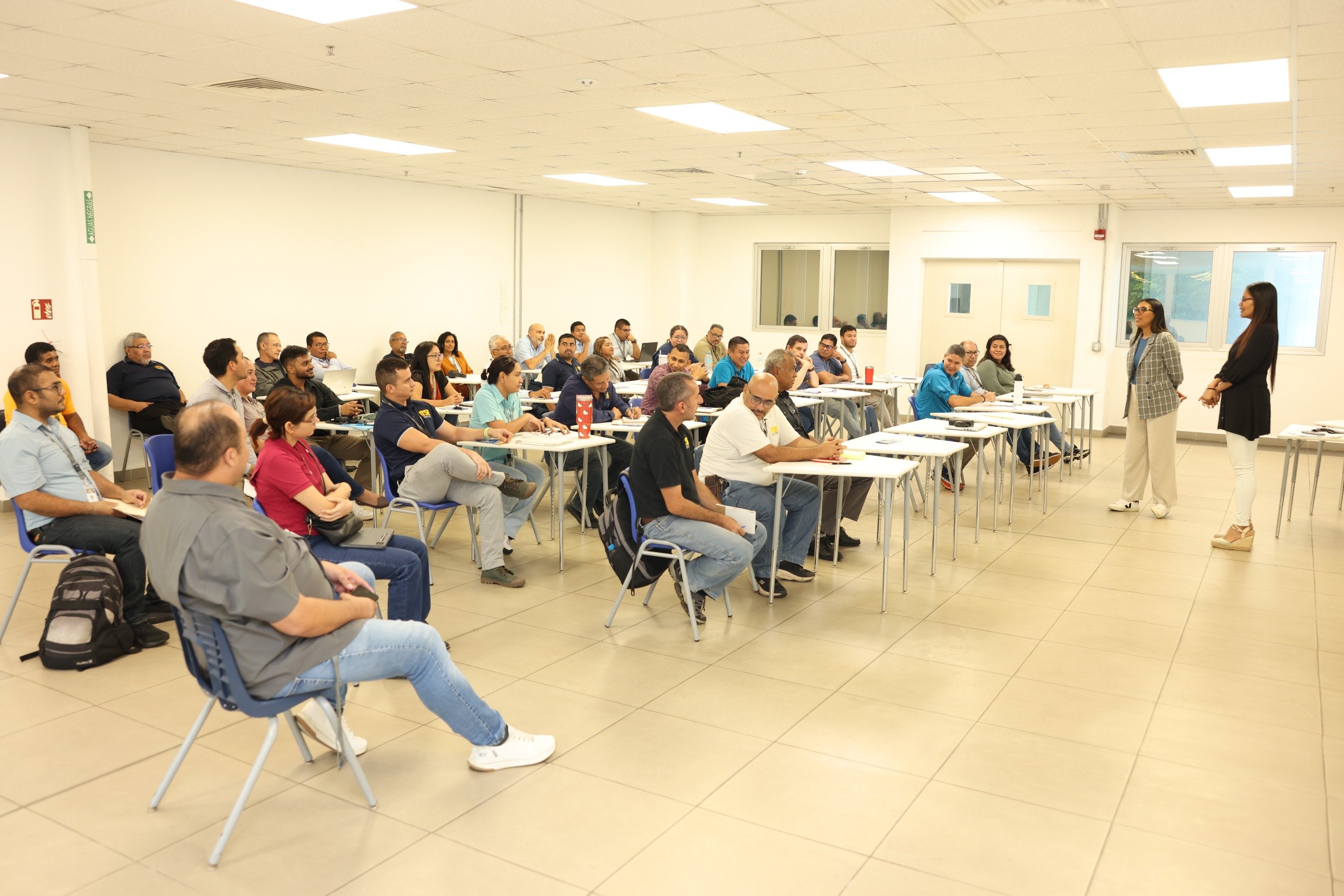 ITSE fortalece las competencias de su equipo con taller de Gestión del Tiempo y Productividad