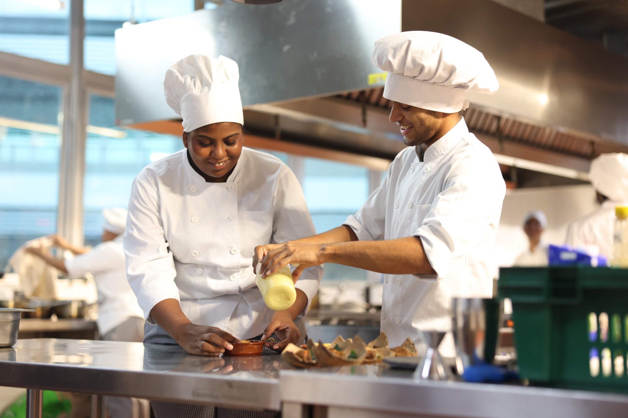 Estudiantes de Artes Culinarias fortalecen la gastronomía panameña mediante el Aprendizaje Basado en Retos