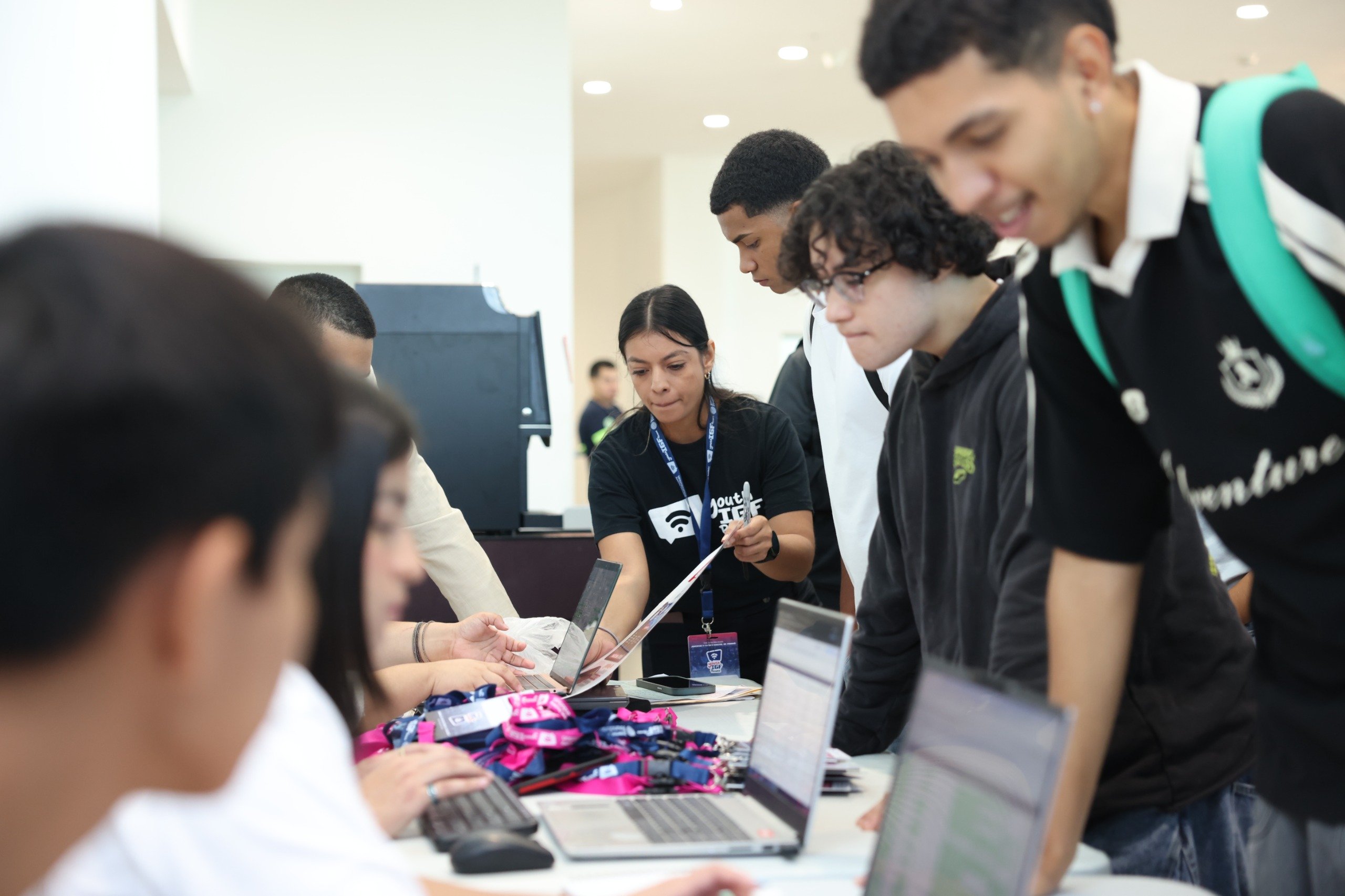  ITSE abre sus puertas al diálogo juvenil sobre el futuro digital de Panamá